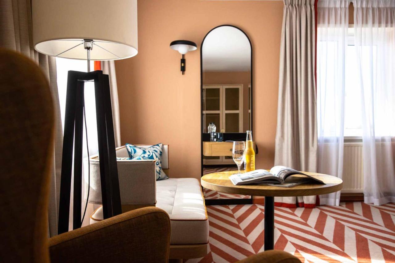 The Relais Cooden Beach And Spa Bexhill-on-Sea Zewnętrze zdjęcie